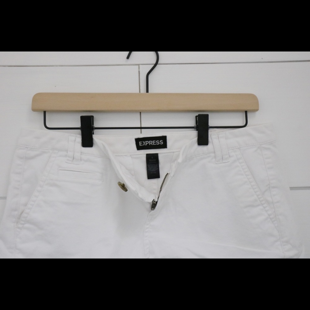 SHORTS - EXPRESS - Picture 3 of 3
